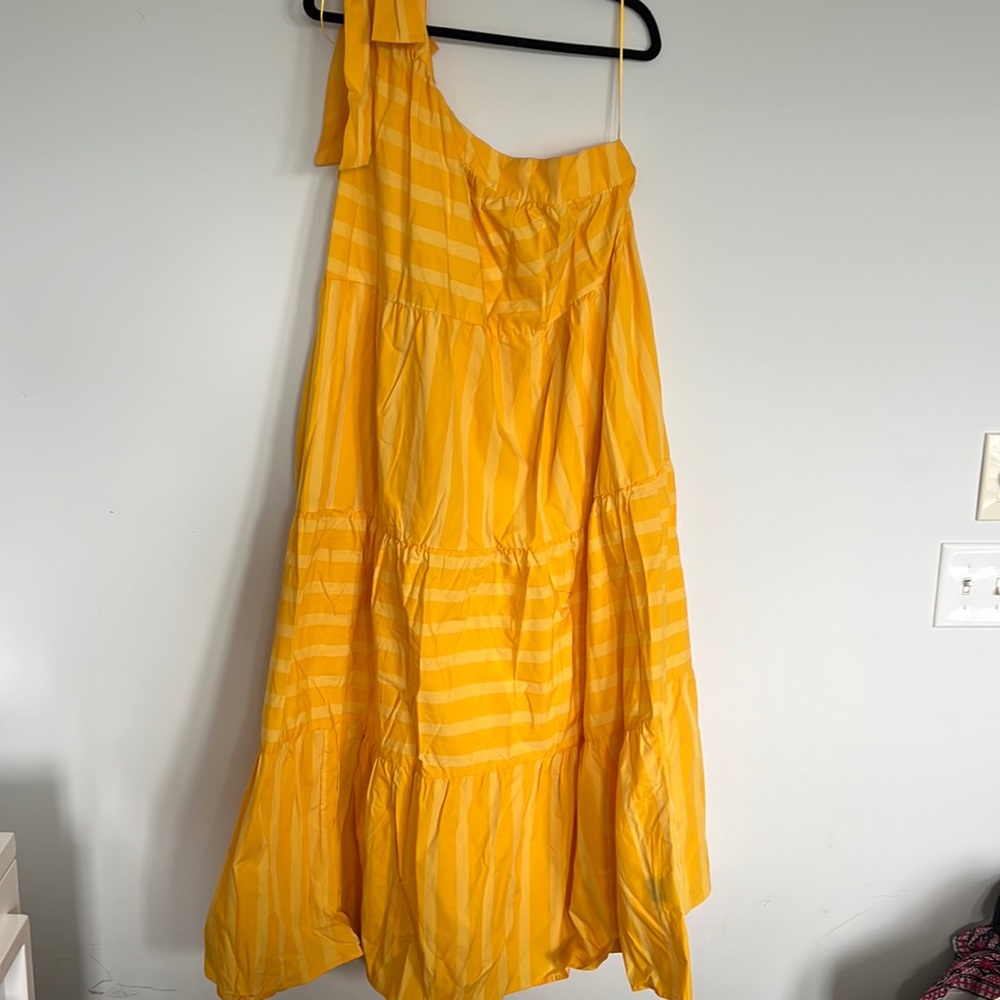 Who what wear one shoulder tiered yellow stripe maxi dress. NWT. Size 1x.